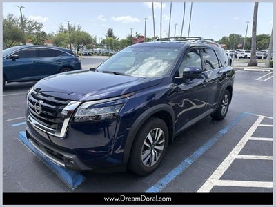 2024 Nissan Pathfinder SL
