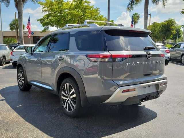 2024 Nissan Pathfinder Platinum