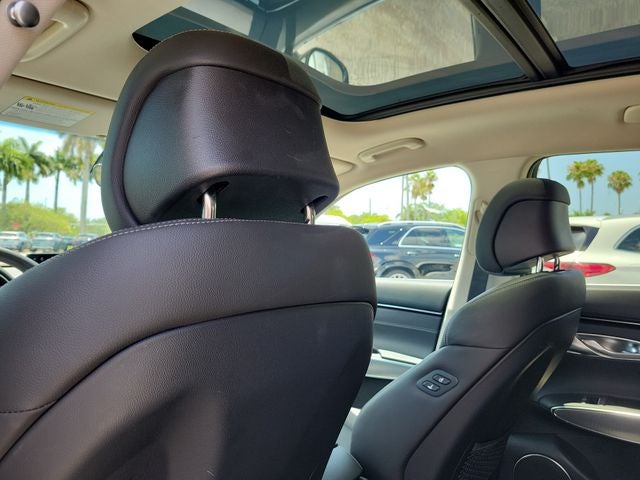 2024 Genesis GV70 2.5T