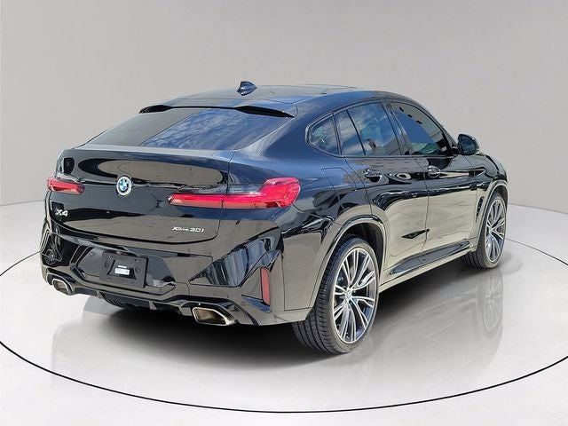 2022 BMW X4 xDrive30i