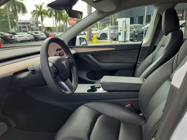 2025 Tesla Model Y Long Range