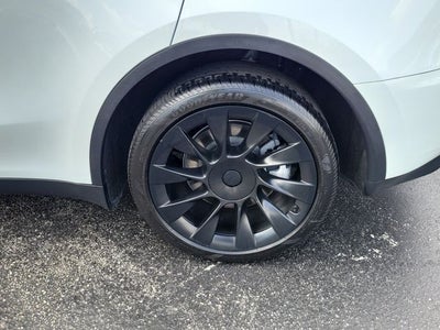 2025 Tesla Model Y Long Range