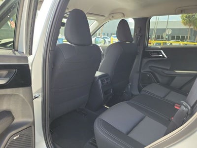 2026 Mitsubishi Outlander ES
