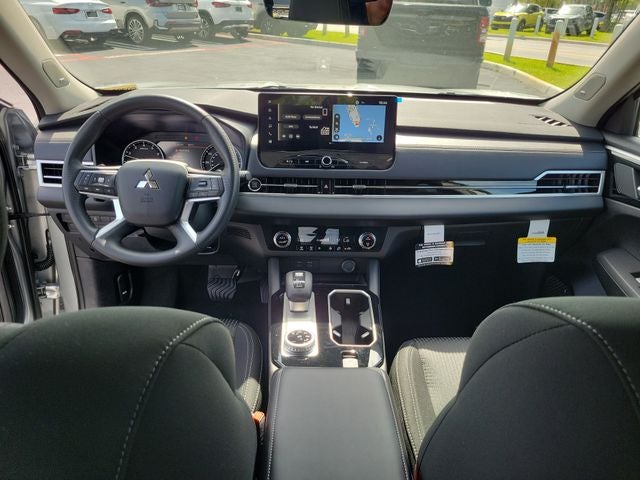 2026 Mitsubishi Outlander ES
