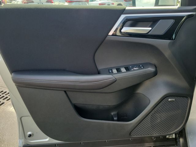2026 Mitsubishi Outlander ES