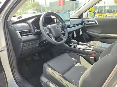2026 Mitsubishi Outlander ES