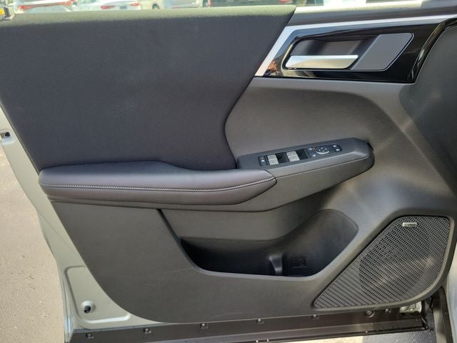 2026 Mitsubishi Outlander ES