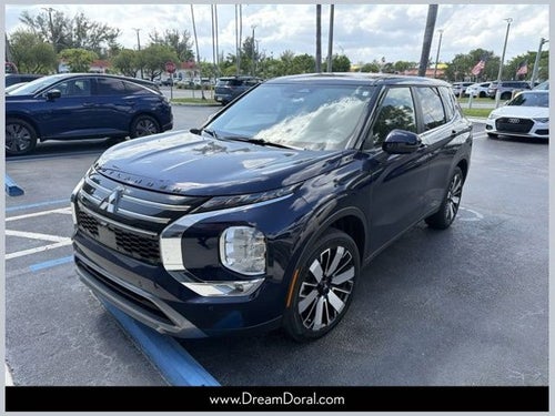 2025 Mitsubishi Outlander SE
