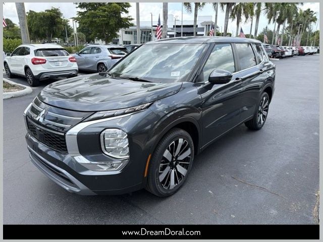 2026 Mitsubishi Outlander SE