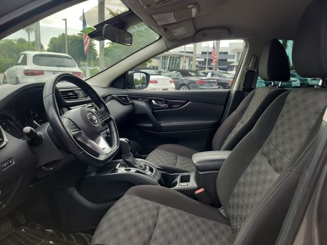 2022 Nissan Rogue Sport SV