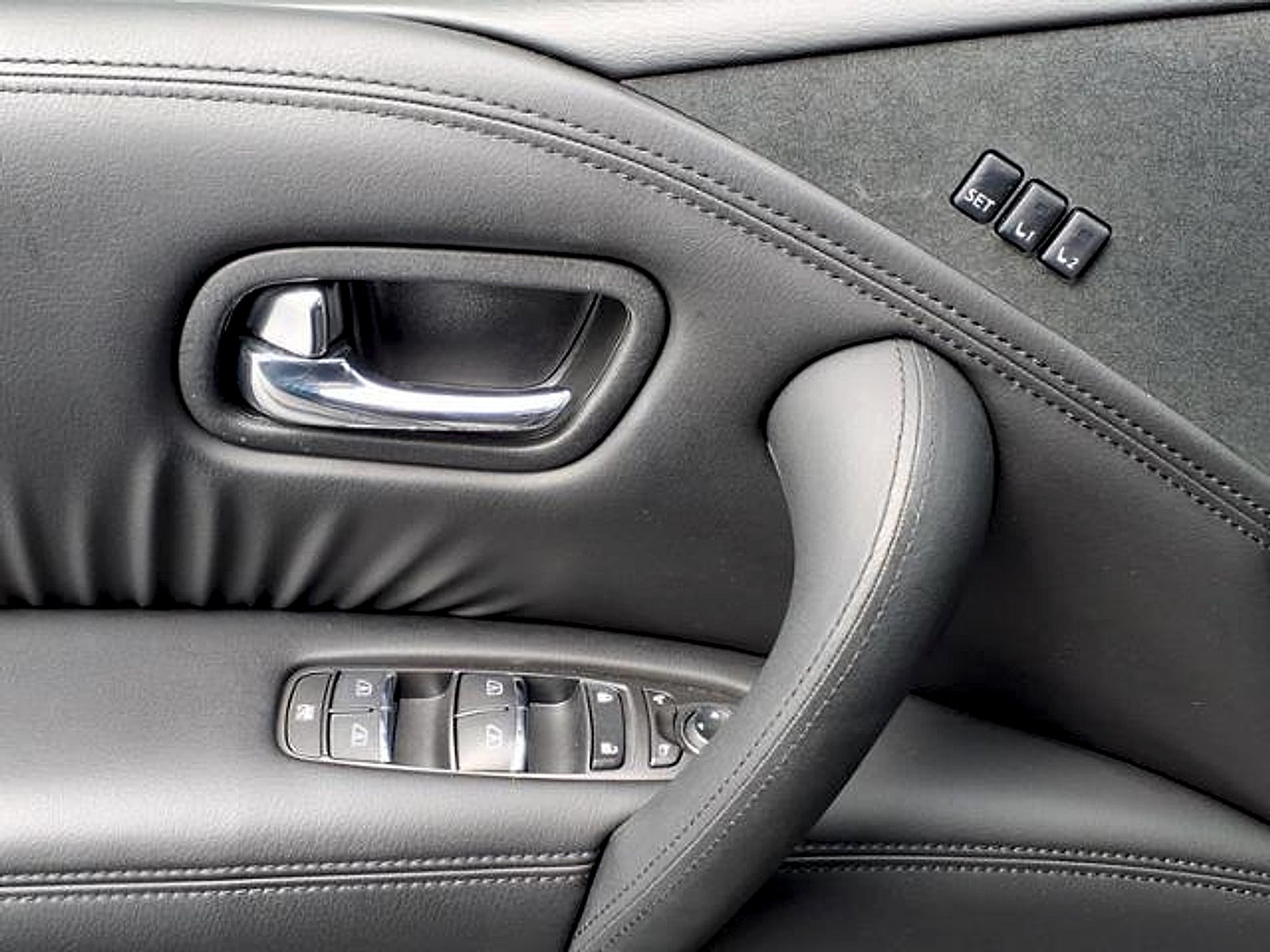 2022 Nissan Armada SL