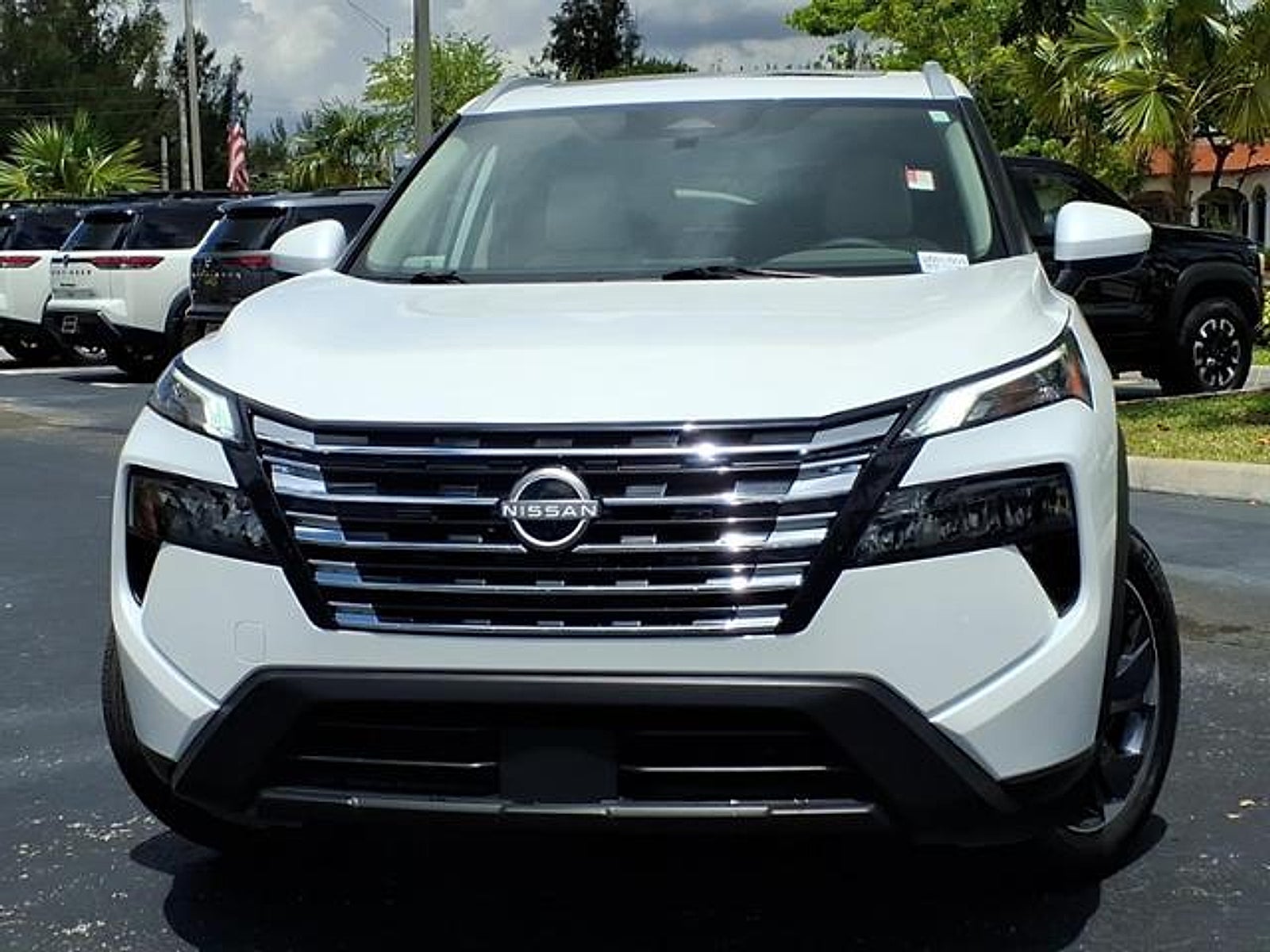 2025 Nissan Rogue SV