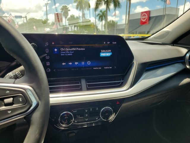 2025 Chevrolet Trax LT