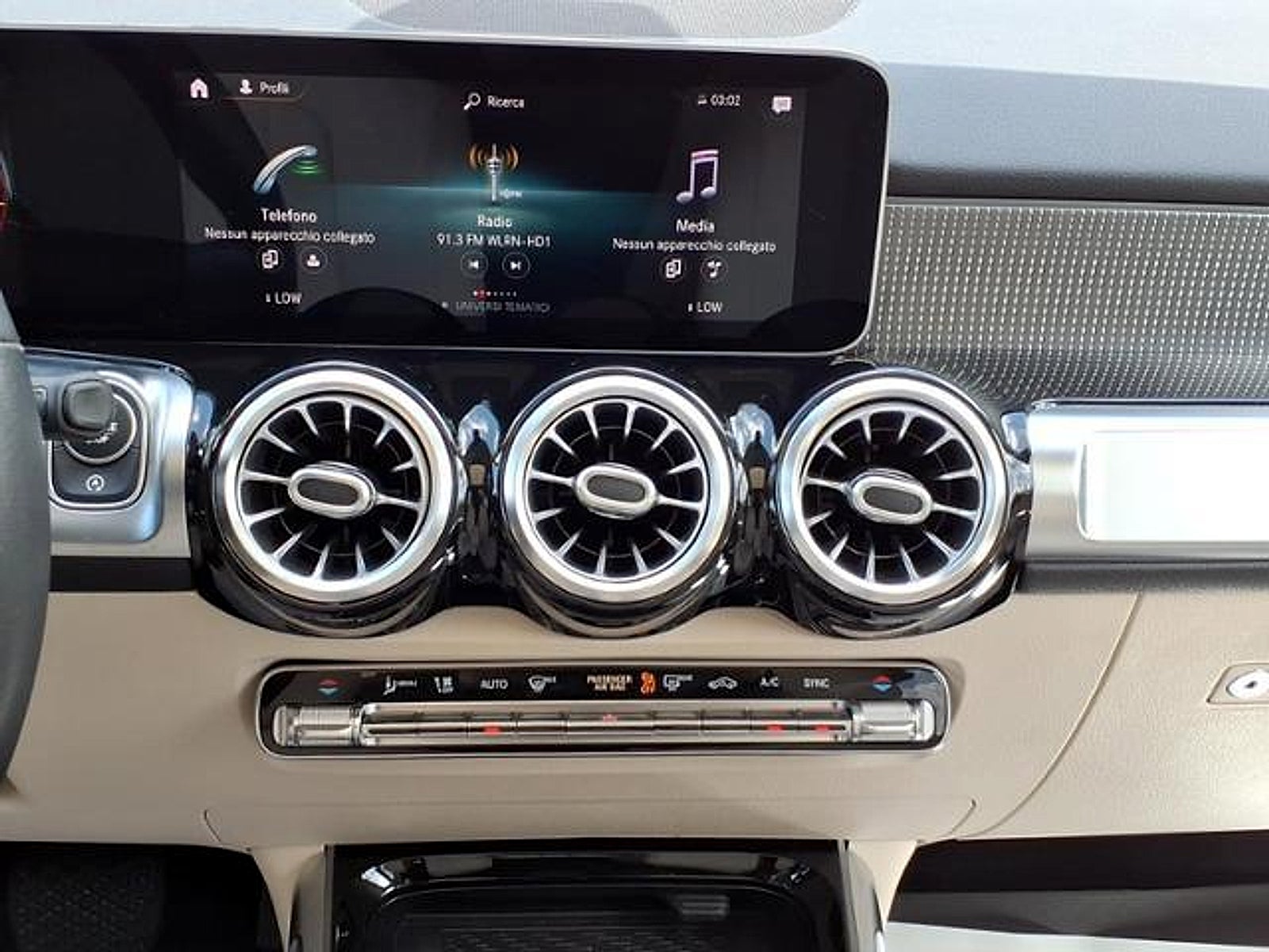 2021 Mercedes-Benz GLB 250