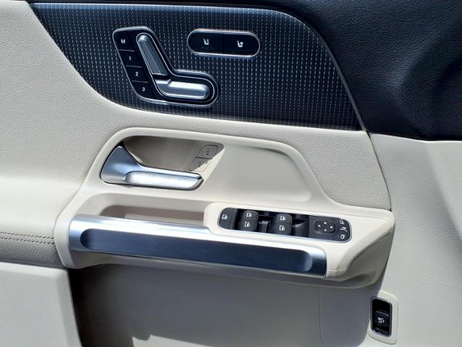 2021 Mercedes-Benz GLB 250