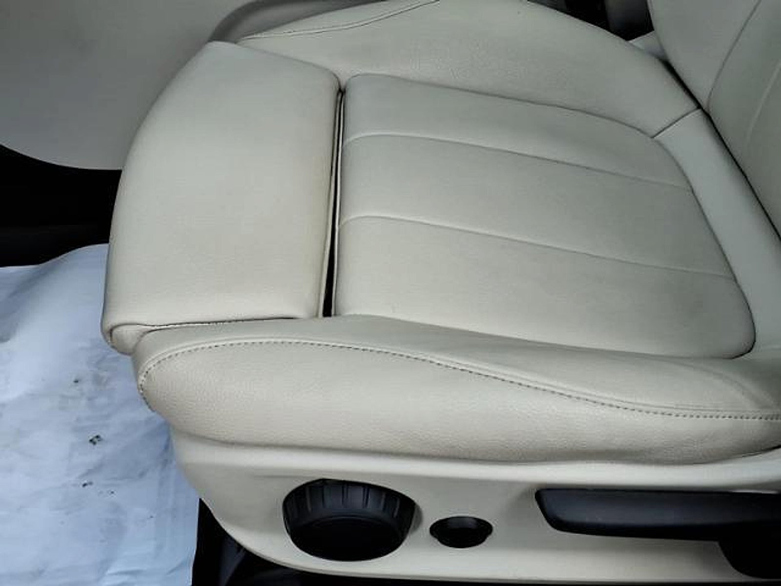 2022 Mercedes-Benz GLB 250 Base