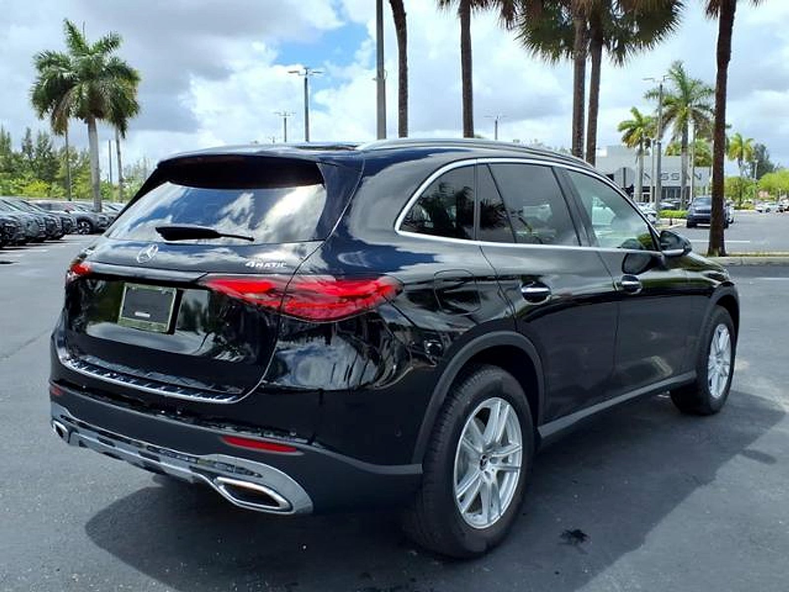 2023 Mercedes-Benz GLC 300