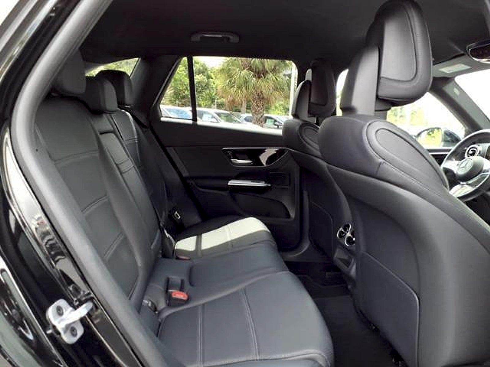 2023 Mercedes-Benz GLC 300