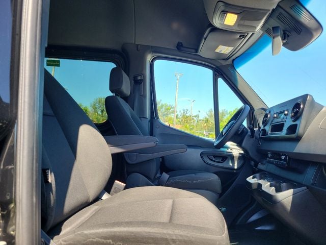 2023 Mercedes-Benz Sprinter 2500 Passenger 144 WB
