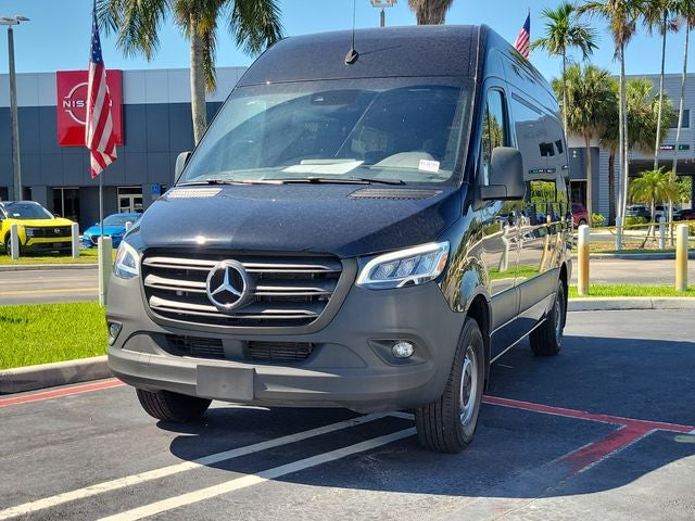 2023 Mercedes-Benz Sprinter 2500 Passenger 144 WB