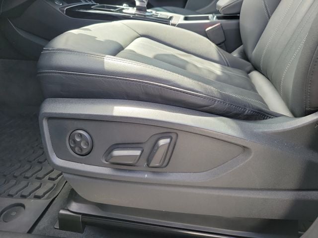 2022 Audi Q5 45 S line Premium quattro