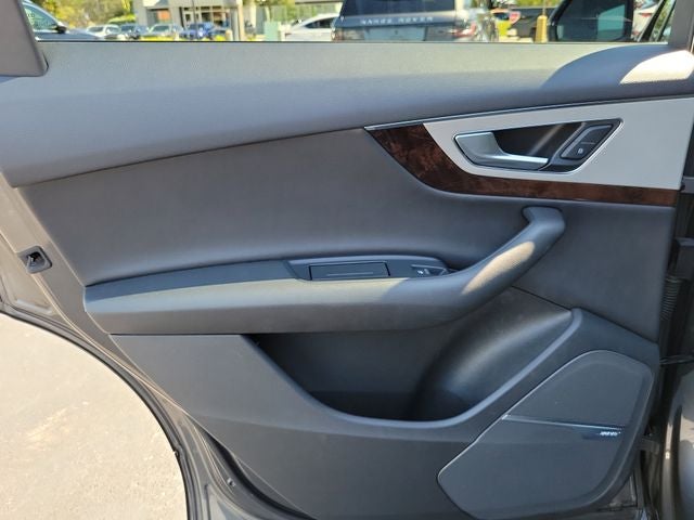 2019 Audi Q7 45 Premium Plus quattro